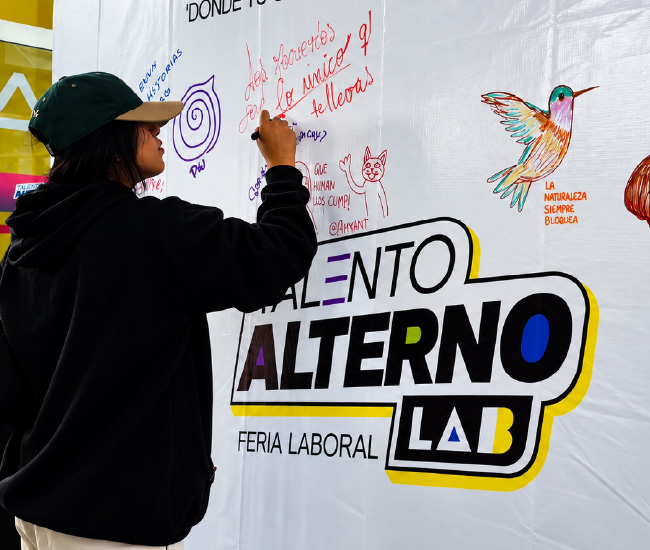 Corriente Alterna impulsa el empleo creativo con su feria laboral